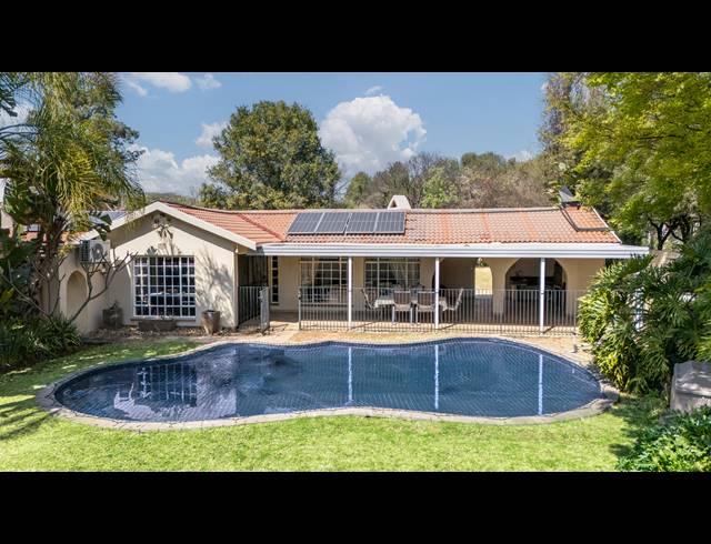4 BEDROOM HOUSE FOR SALE IN LONEHILL